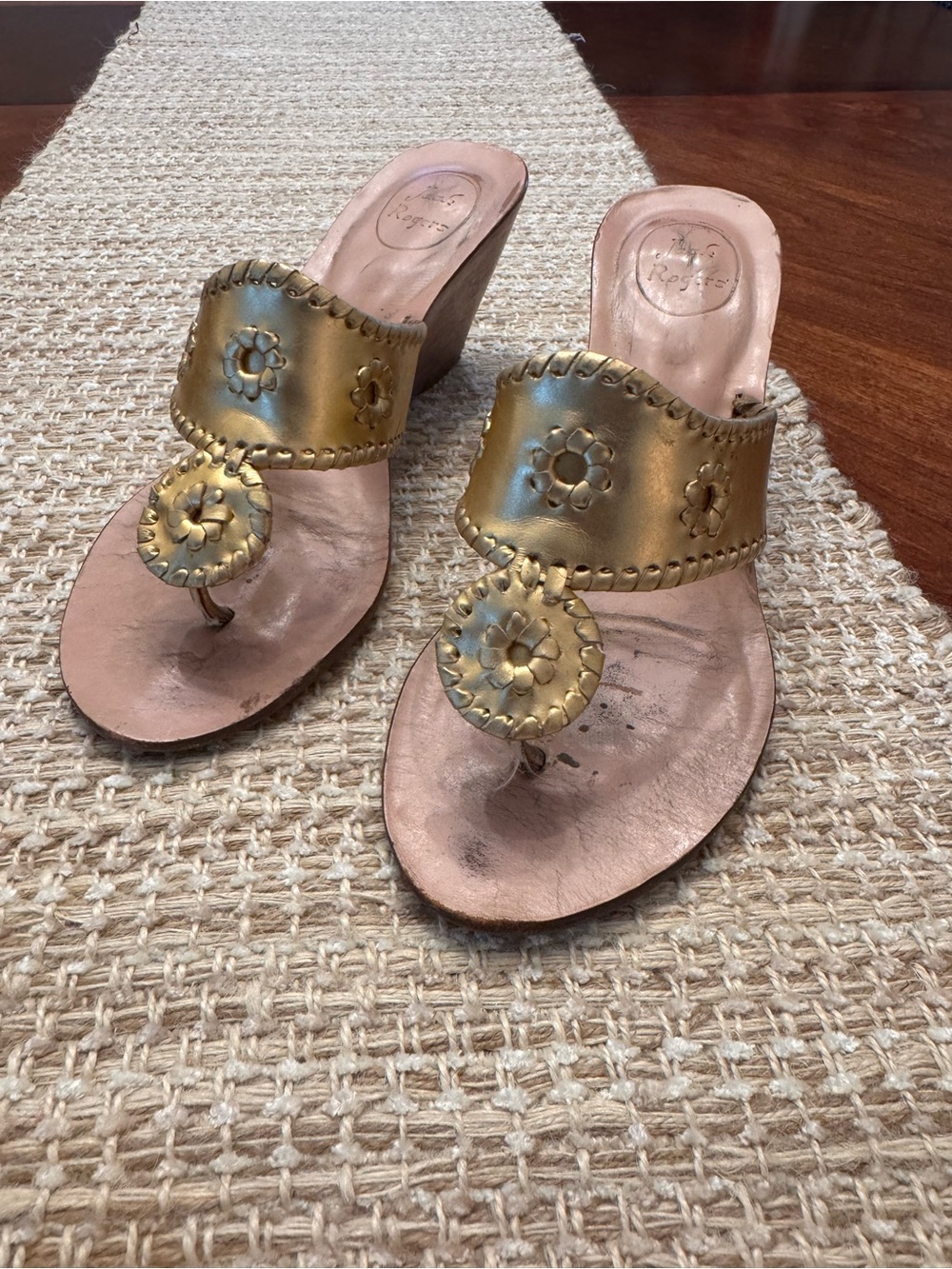 Jack Rogers Metallic Gold Wedge Thong Sandals - Women's 10